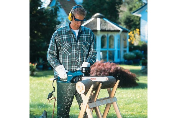 Цепная электропила Makita UC4020A