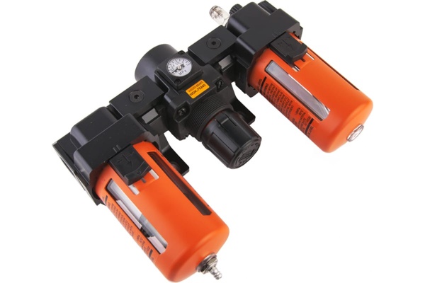 Блок подготовки воздуха: влагоотделитель, регулятор, лубрикатор (3000 л/мин; 10 бар; 1/2") WIEDERKRAFT WDK-70240 Блок подготовки воздуха: влагоотделитель, регулятор, лубрикатор (3000 л/мин; 10 бар; 1/2") WIEDERKRAFT WDK-70240