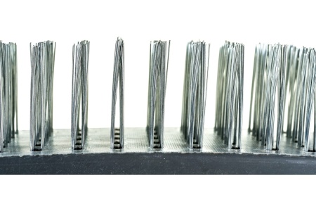 Металлическая 5-рядная щетка с пластиковой ручкой АвтоDело 44015 15470