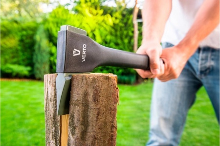 Универсальный топор 870 г, вес обуха 540 г, топорище из стекловолокна и TPR VERTO 05G101