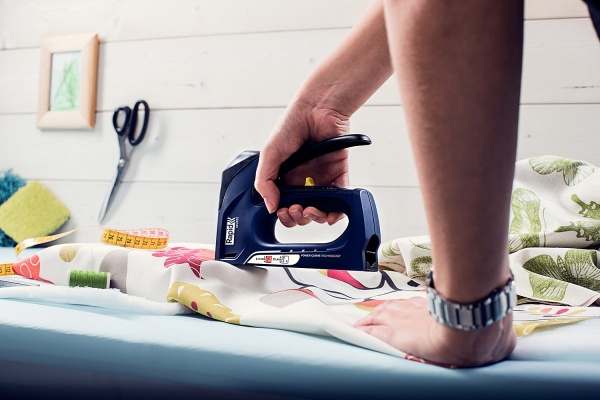 Ручной степлер для скоб тип 2-в-1 RAPID Alu 953  5000517