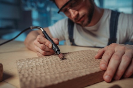 Электрический гравер мини-дрель Accesstyle в кейсе с набором аксессуаров ECE-A/130W/FPCS