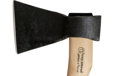 Кованый топор в сборе с пластиковой насадкой Труд-Вача Балтия 0.8 кг, Б2 С544