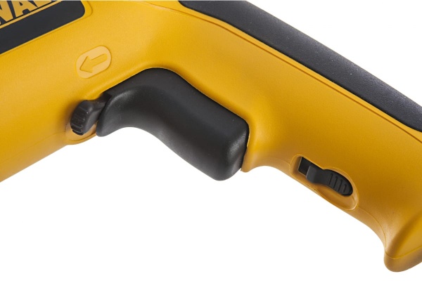 Ударная дрель DEWALT D 21716