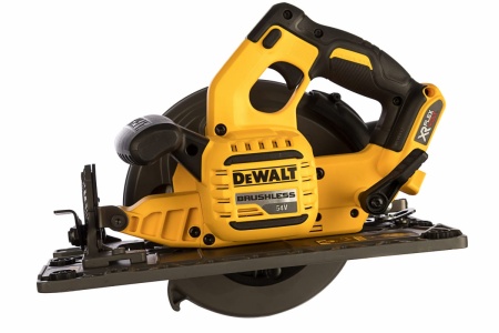 Аккумуляторная дисковая пила Bosch UniversalCirc 12 0.603.3C7.003