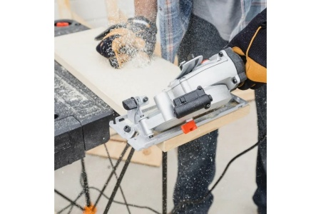 Дисковая пила DEWALT DWE 550