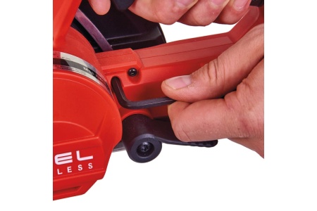 Аккумуляторная циркулярная пила Milwaukee HD18 CS-402B 4933441400